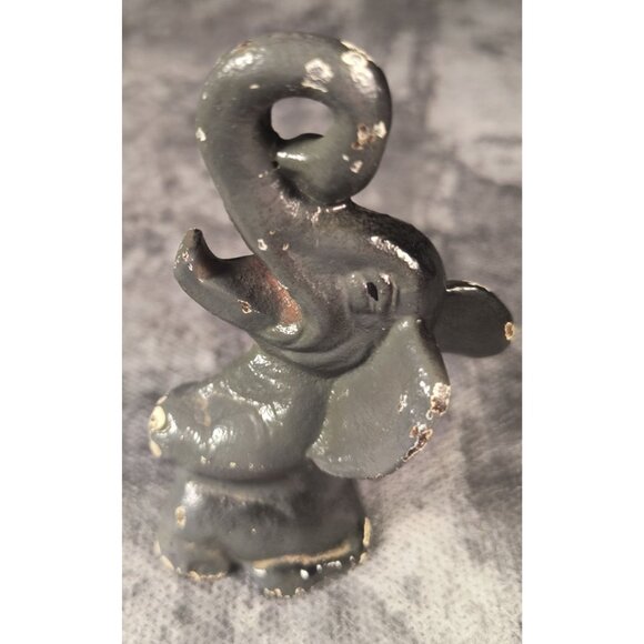 Vintage Elephant Cast Iron Bottle Opener Gray Trunk Up Decorative & Functional - Picture 2 of 5
